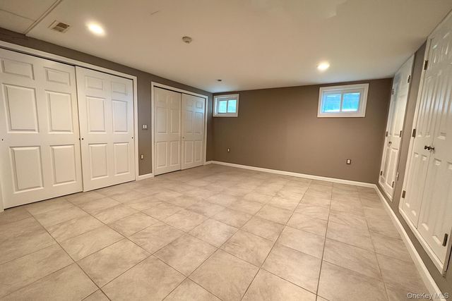 7 Waters Edge 7, Shirley, NY 11967