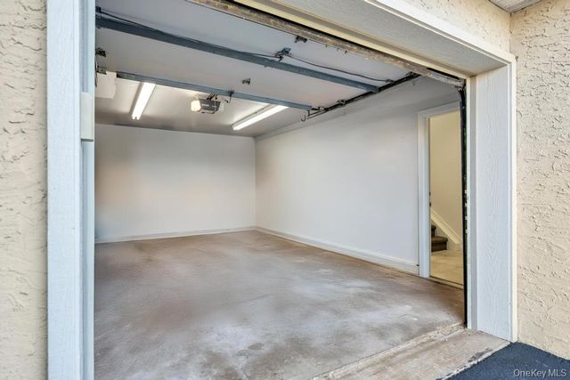 7 Waters Edge 7, Shirley, NY 11967