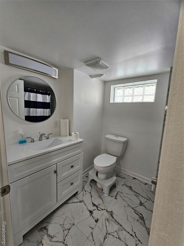 27519 Gilbert Drive, Warren, MI 48093