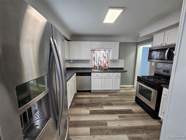 27519 Gilbert Drive, Warren, MI 48093