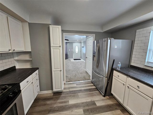 27519 Gilbert Drive, Warren, MI 48093