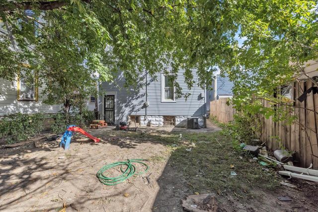 1961 S Congo AVENUE, Milwaukee, WI 53204