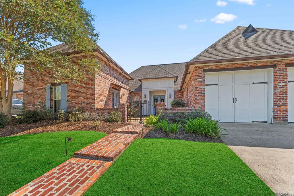 2842 Muirfield Dr, Zachary, LA 70791