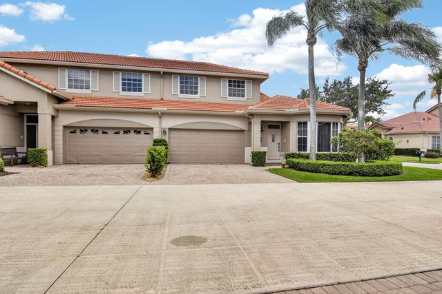 32 Monterey Pointe Drive, Palm Beach Gardens, FL 33418