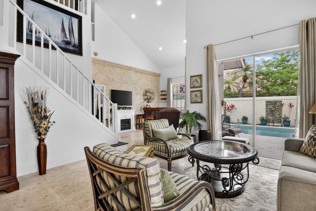 32 Monterey Pointe Drive, Palm Beach Gardens, FL 33418