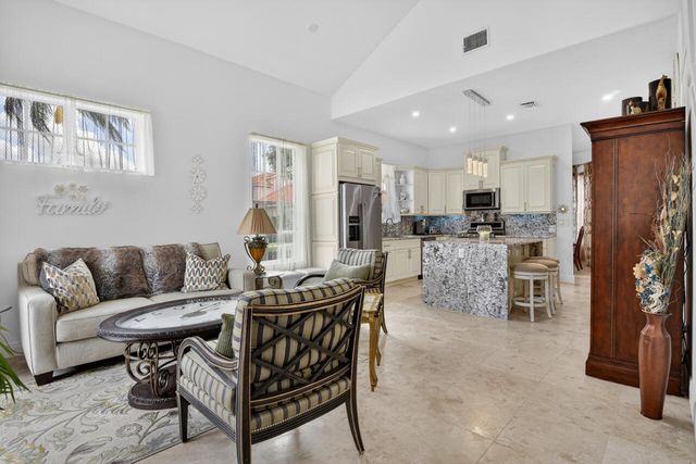 32 Monterey Pointe Drive, Palm Beach Gardens, FL 33418