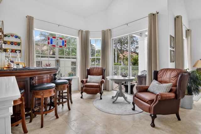 32 Monterey Pointe Drive, Palm Beach Gardens, FL 33418