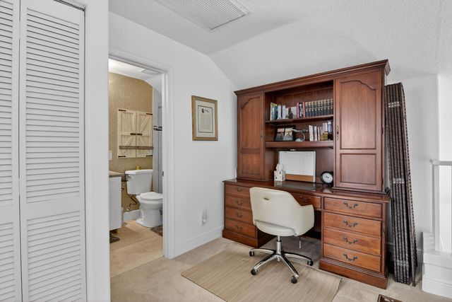 32 Monterey Pointe Drive, Palm Beach Gardens, FL 33418