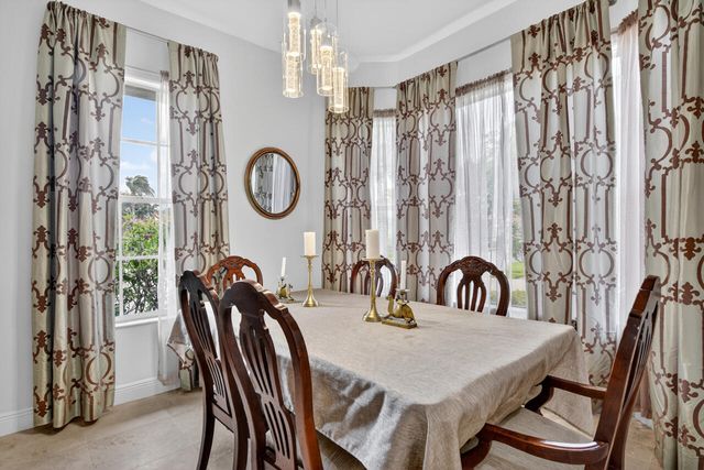 32 Monterey Pointe Drive, Palm Beach Gardens, FL 33418