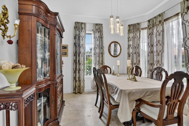 32 Monterey Pointe Drive, Palm Beach Gardens, FL 33418