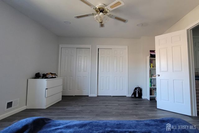 6101 N Oaks Boulevard N, North Brunswick, NJ 08902