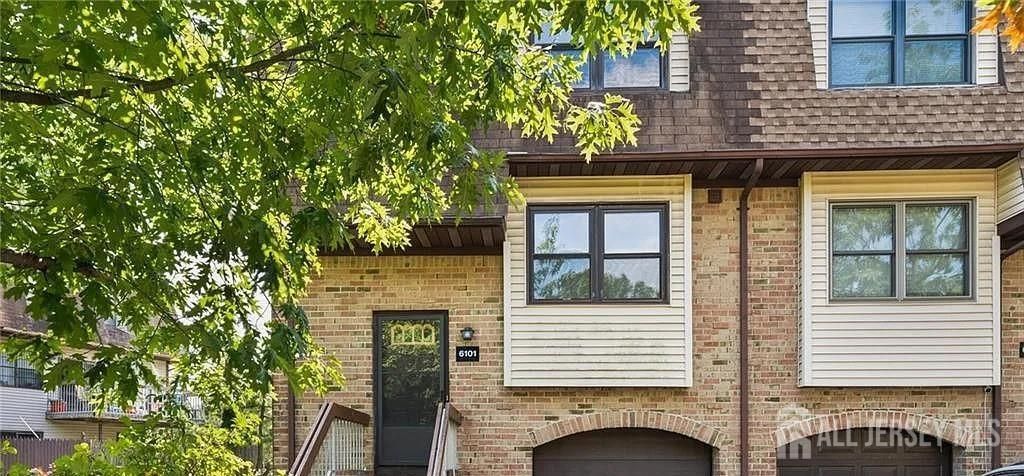 6101 N Oaks Boulevard N, North Brunswick, NJ 08902