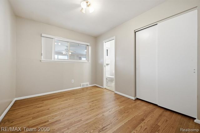 8512 Norborne Avenue, Dearborn Heights, MI 48127