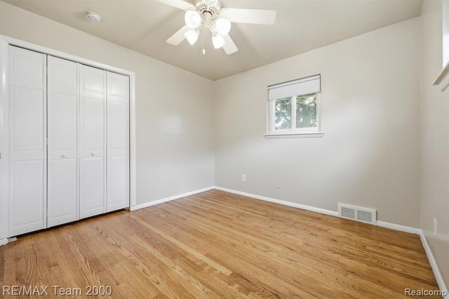 8512 Norborne Avenue, Dearborn Heights, MI 48127
