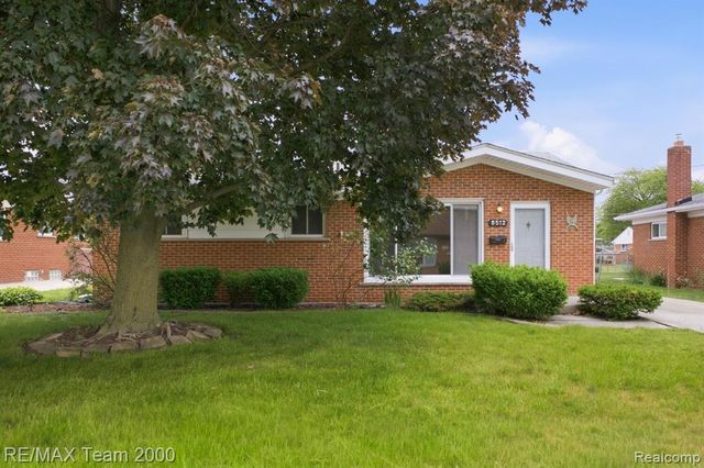 8512 Norborne Avenue, Dearborn Heights, MI 48127
