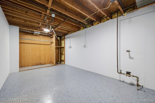 8512 Norborne Avenue, Dearborn Heights, MI 48127