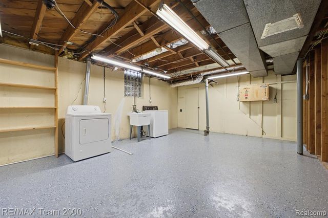 8512 Norborne Avenue, Dearborn Heights, MI 48127