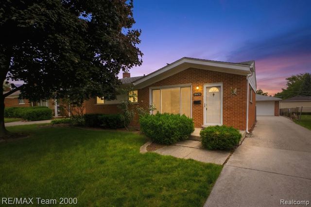 8512 Norborne Avenue, Dearborn Heights, MI 48127