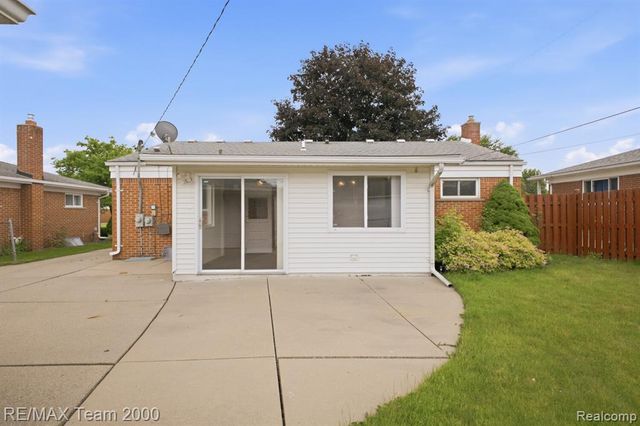 8512 Norborne Avenue, Dearborn Heights, MI 48127