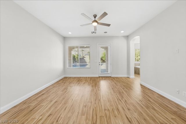 7763 Roaring Springs Circle, Las Vegas, NV 89113