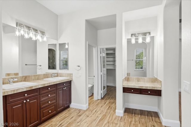 7763 Roaring Springs Circle, Las Vegas, NV 89113