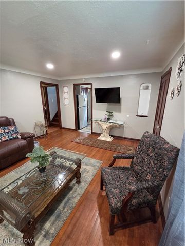 1275 S Green Road, South Euclid, OH 44121