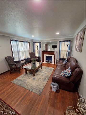 1275 S Green Road, South Euclid, OH 44121