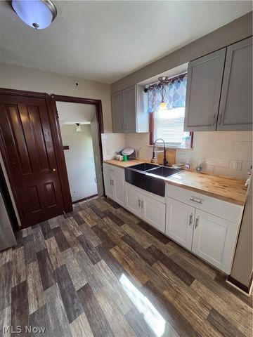 1275 S Green Road, South Euclid, OH 44121