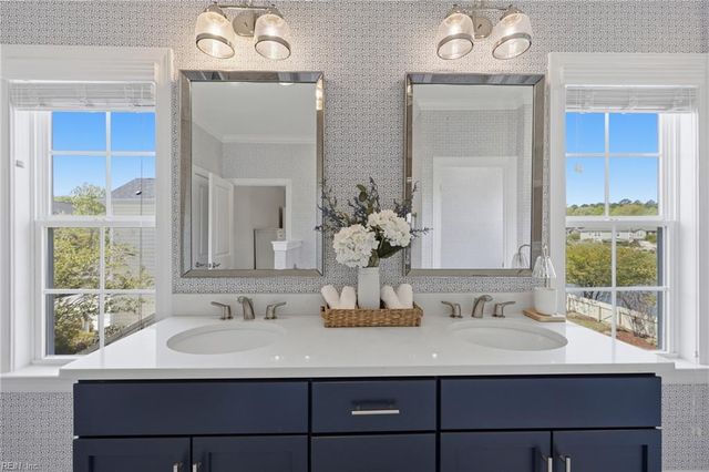 1942 Bexley LN, Chesapeake, VA 23322