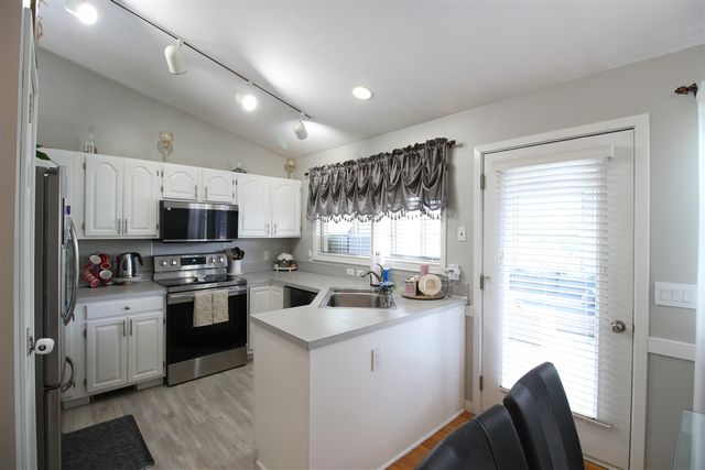 4570 Country Hill Drive, Kentwood, MI 49512