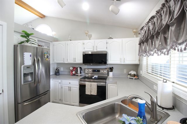 4570 Country Hill Drive, Kentwood, MI 49512