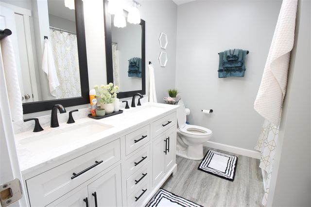 4570 Country Hill Drive, Kentwood, MI 49512