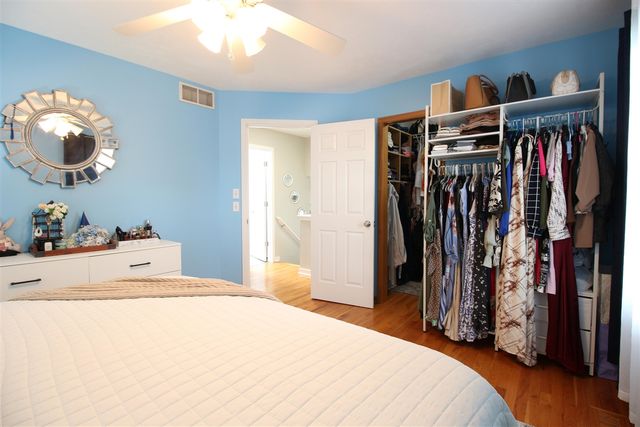 4570 Country Hill Drive, Kentwood, MI 49512