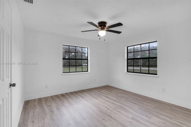 14230 SW 14th St, Davie, FL 33325