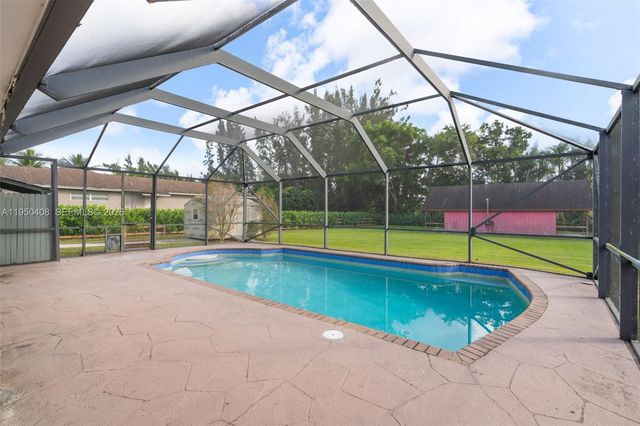 14230 SW 14th St, Davie, FL 33325