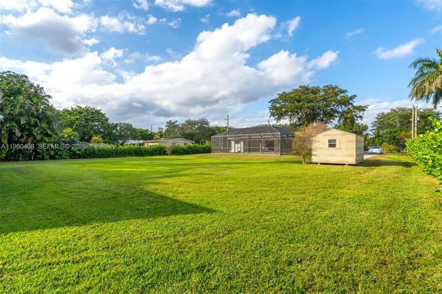 14230 SW 14th St, Davie, FL 33325