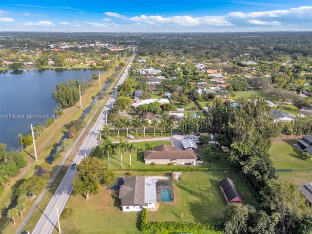 14230 SW 14th St, Davie, FL 33325