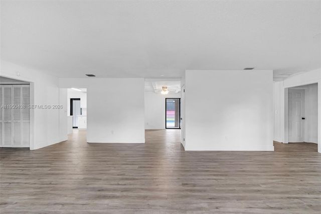 14230 SW 14th St, Davie, FL 33325