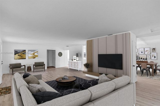 14230 SW 14th St, Davie, FL 33325