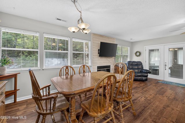 128 Red Bird Lane, Hampstead, NC 28443