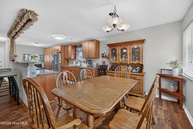 128 Red Bird Lane, Hampstead, NC 28443