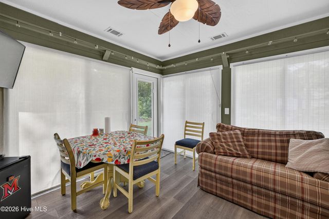 128 Red Bird Lane, Hampstead, NC 28443