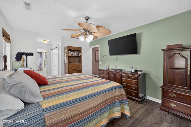128 Red Bird Lane, Hampstead, NC 28443