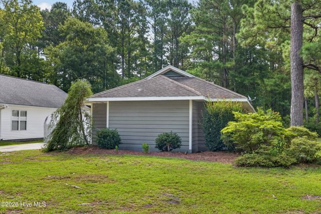 128 Red Bird Lane, Hampstead, NC 28443