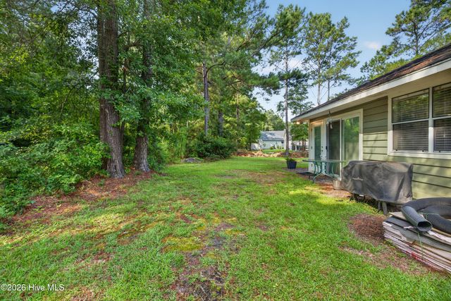 128 Red Bird Lane, Hampstead, NC 28443