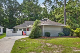 128 Red Bird Lane, Hampstead, NC 28443