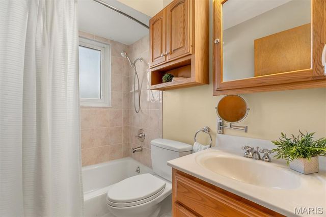 4373 Schmittwoods Court, Unincorporated, MO 63123