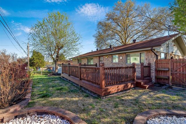 4373 Schmittwoods Court, Unincorporated, MO 63123