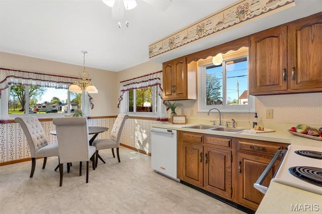 4373 Schmittwoods Court, Unincorporated, MO 63123