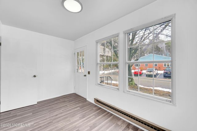 8B Flintlock Lane, Whiting, NJ 08759
